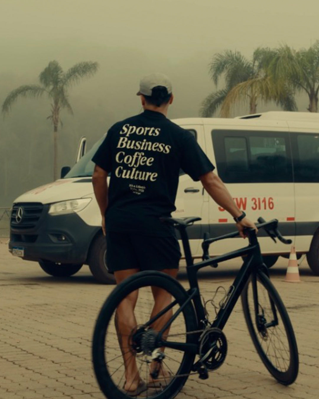 Camiseta Oversized Lifestyle - Preta